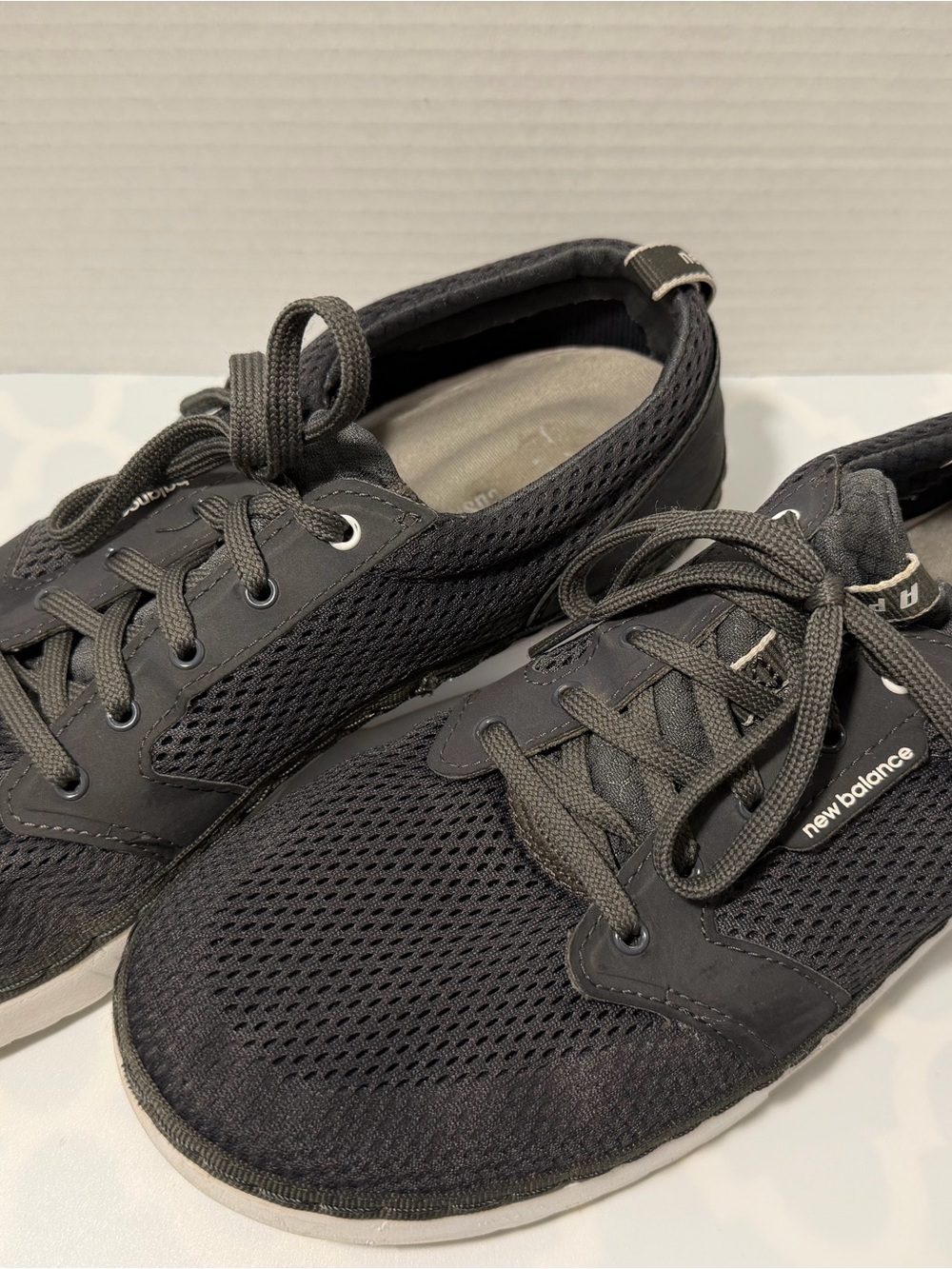 New Balance • Apres Lightweight Mesh Comfort Women's Sneakers • Size 9 • Gray